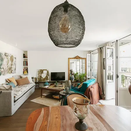Rue Barbet De Jouy Apartment Paris
