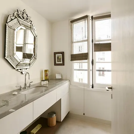 Apartment Rue Barbet De Jouy