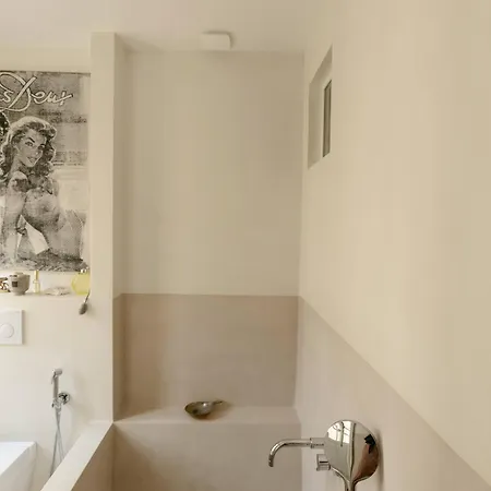 Apartment Rue Barbet De Jouy *